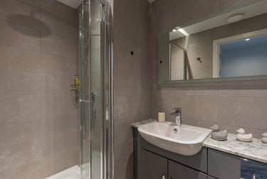 Silver Studio at Glasgow West End, 31 Gilbert Street, City Centre, Glasgow, G38JY - Image 3